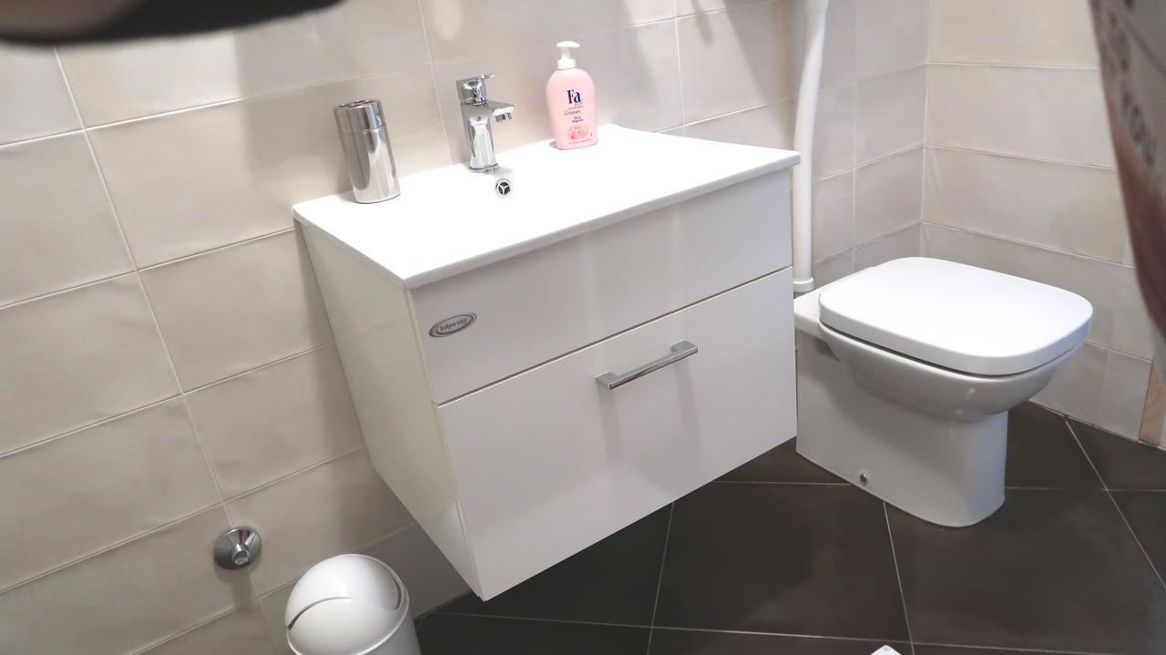 Apartment Maja Кърк Екстериор снимка