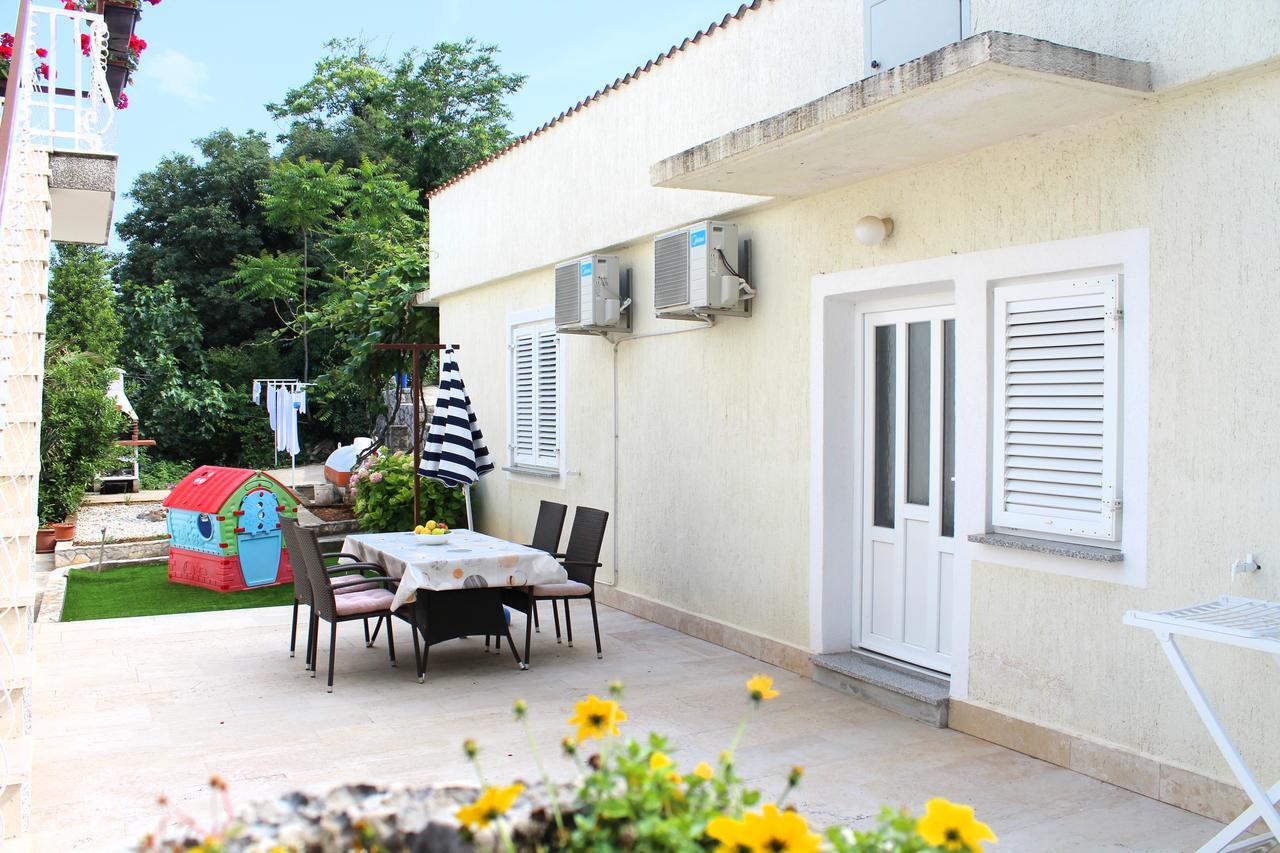Apartment Maja Кърк Екстериор снимка